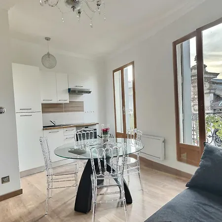 Апартаменты De Charme Avec Balcon Au Pied Des Commerces Безье